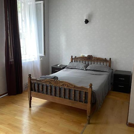 Hotel Gnt+ Tiflis Exterior foto